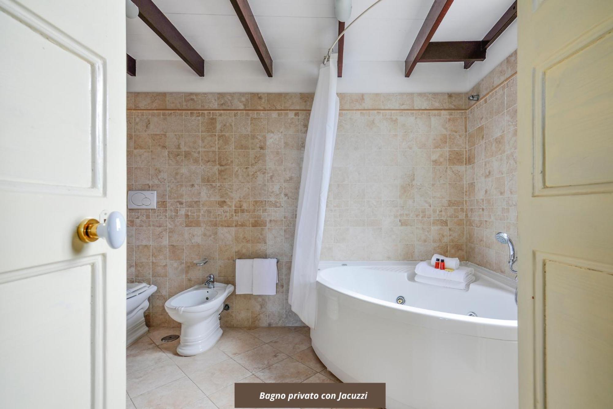 Castriota19 - Jacuzzi Room & Apartment Sit Lecce Esterno foto